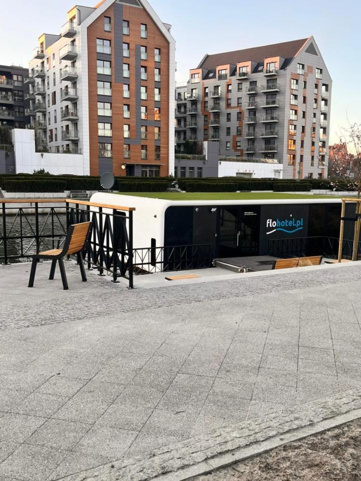 Dom Na Wodzie - Flohotel Danzica Esterno foto